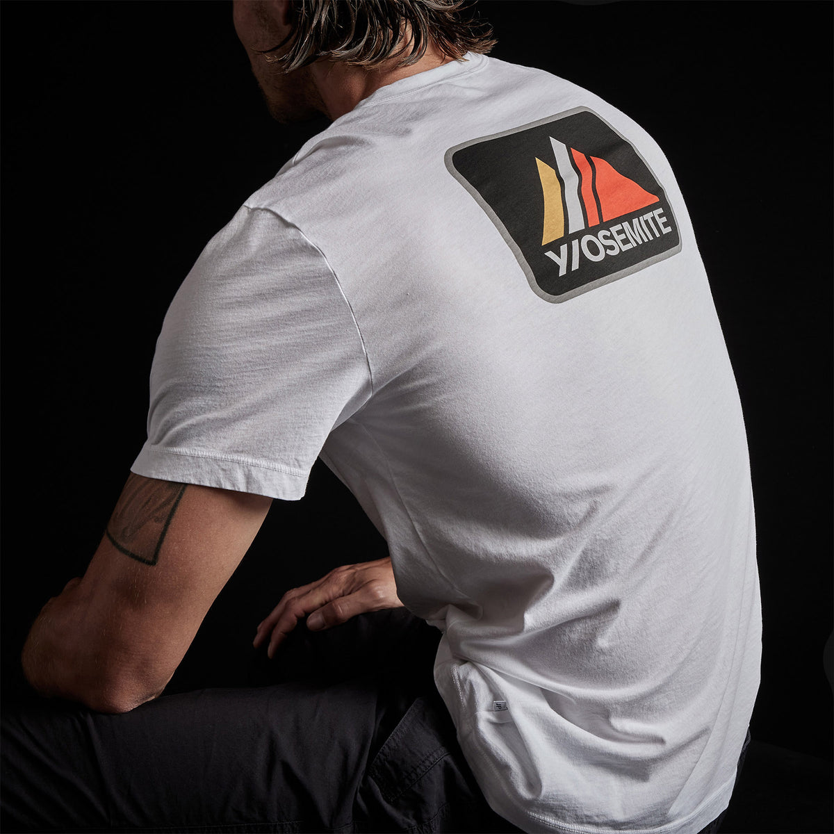 Short Sleeve Crew Alpine Graphic in White | James Perse Los Angeles