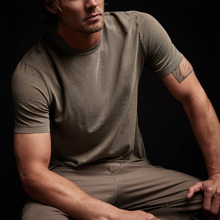 Short Sleeve Crew Neck in Ammo Pigment | James Perse Los Angeles