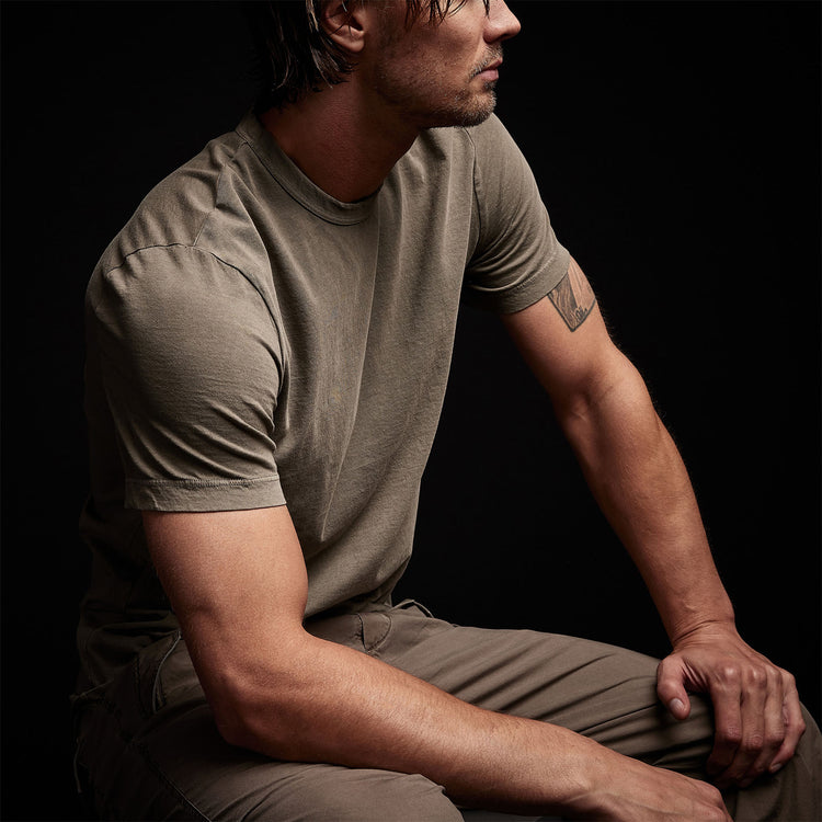 Short Sleeve Crew Neck in Ammo Pigment | James Perse Los Angeles