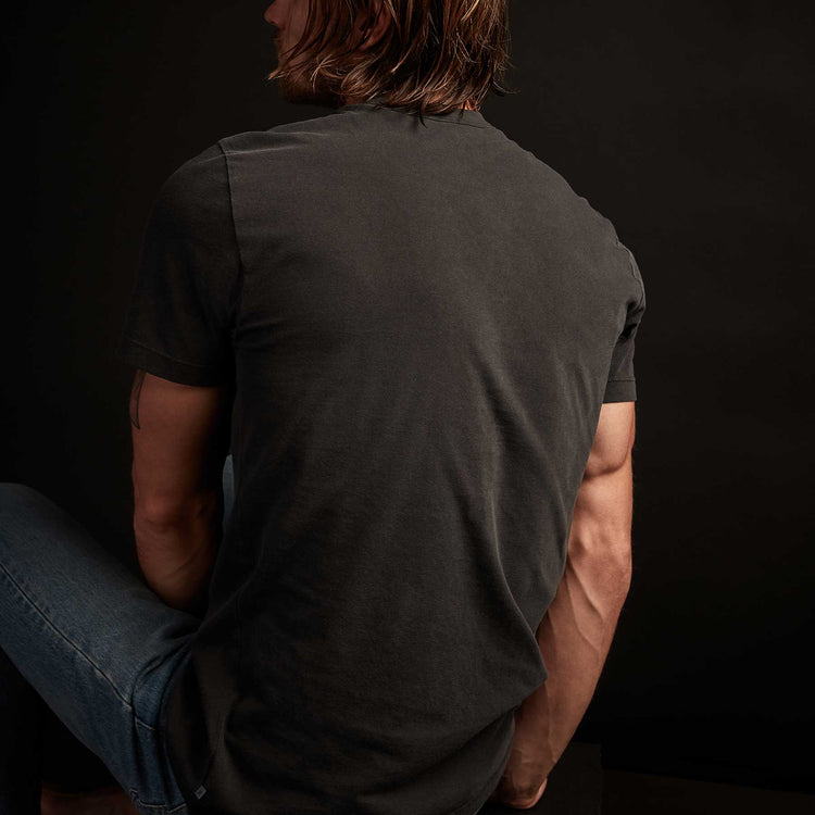Short Sleeve Crew Neck In Carbon Pigment | James Perse Los Angeles