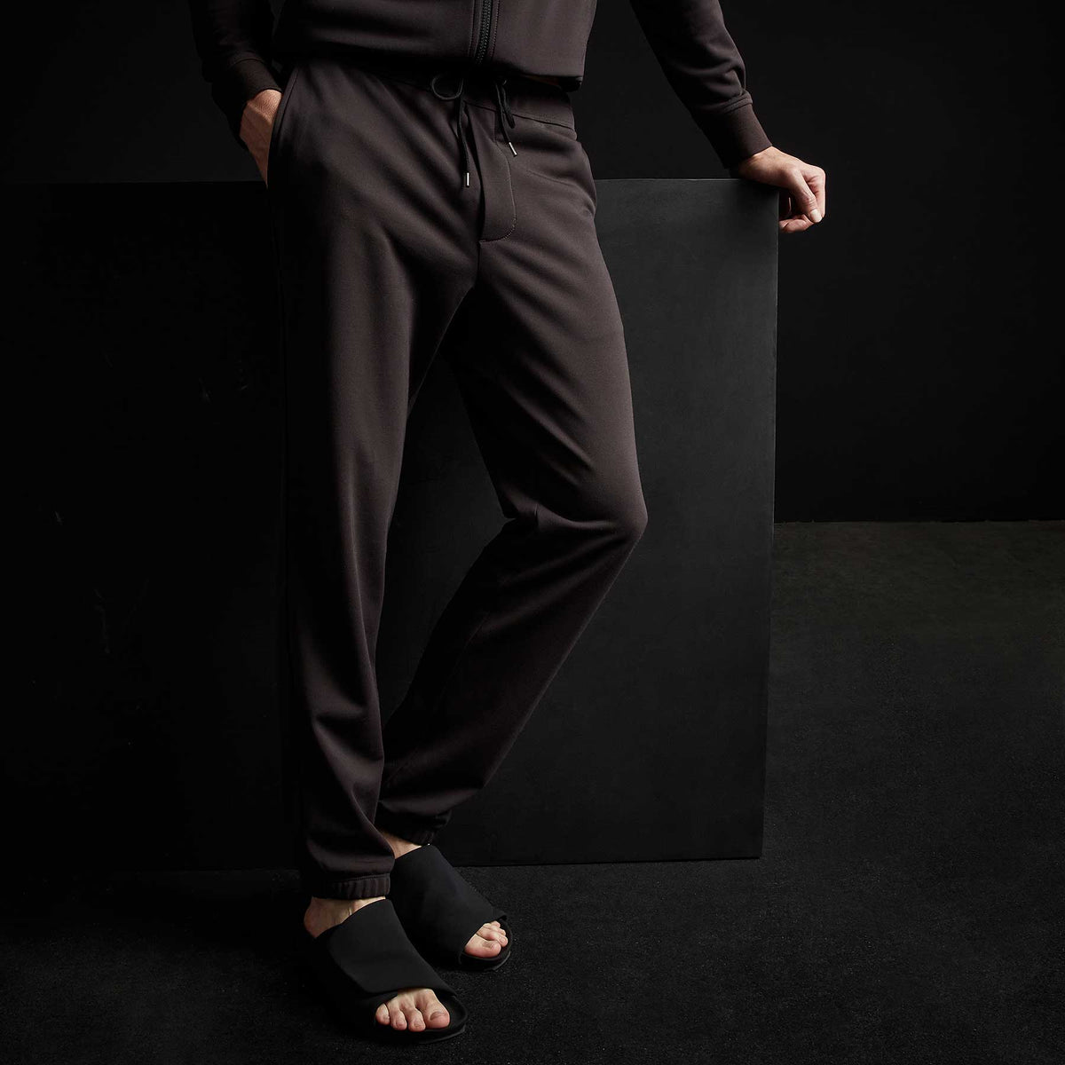 Piped Track Pant - Chocolate | James Perse Los Angeles