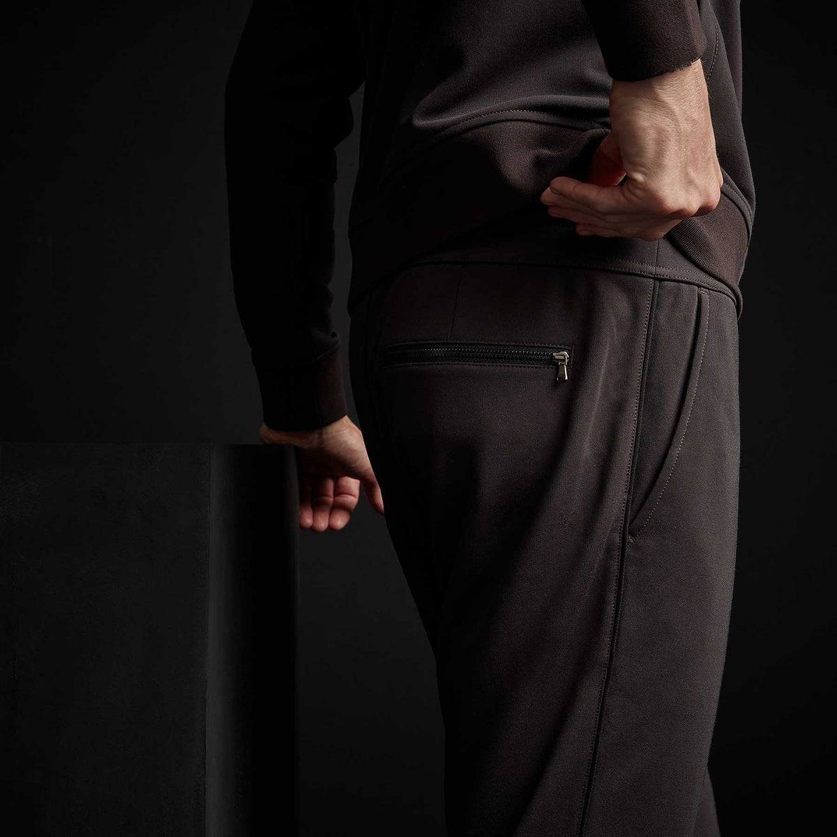 Piped Track Pant - Chocolate | James Perse Los Angeles