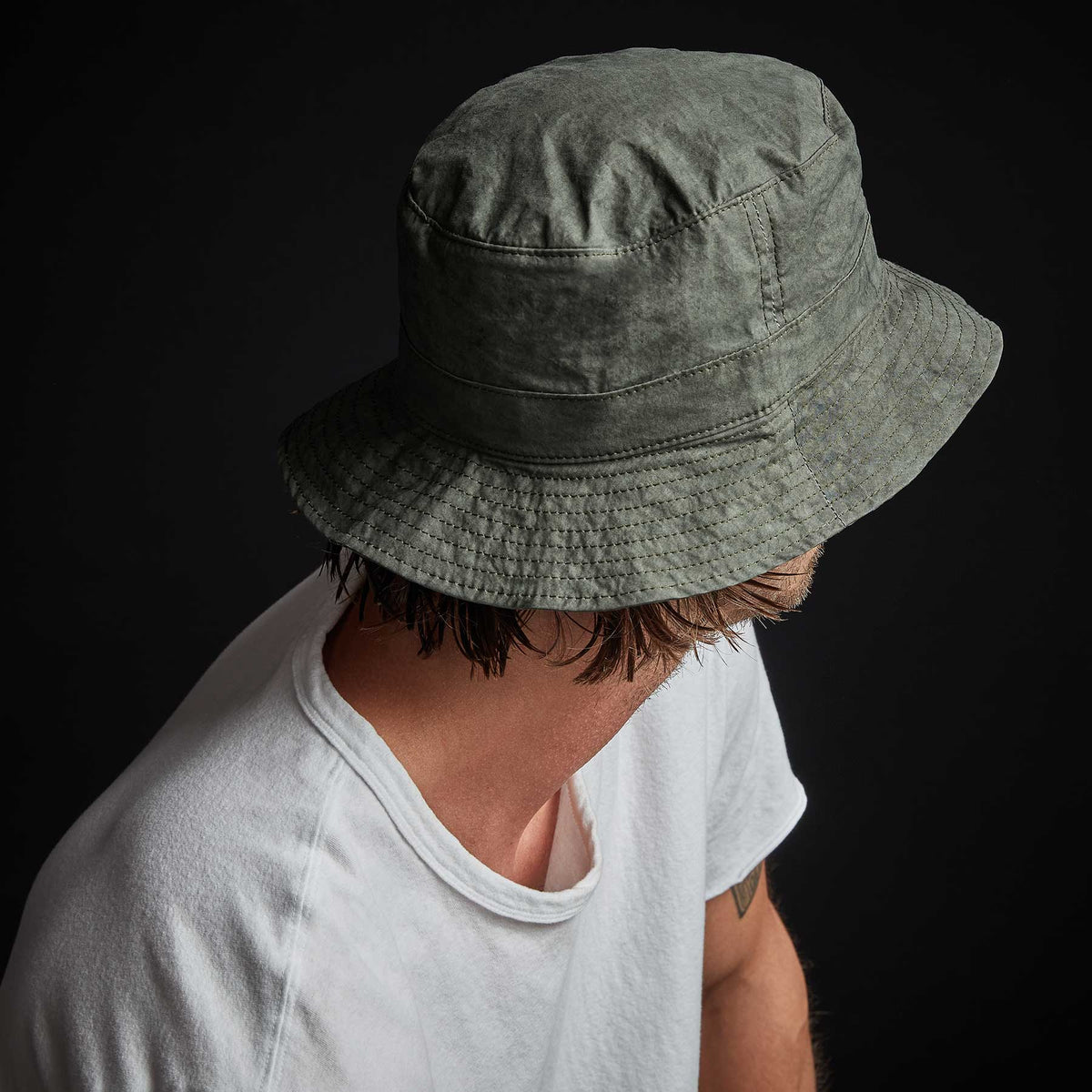 Parachute Poplin Bucket Hat in Dartmouth Pigment | James Perse Los Angeles