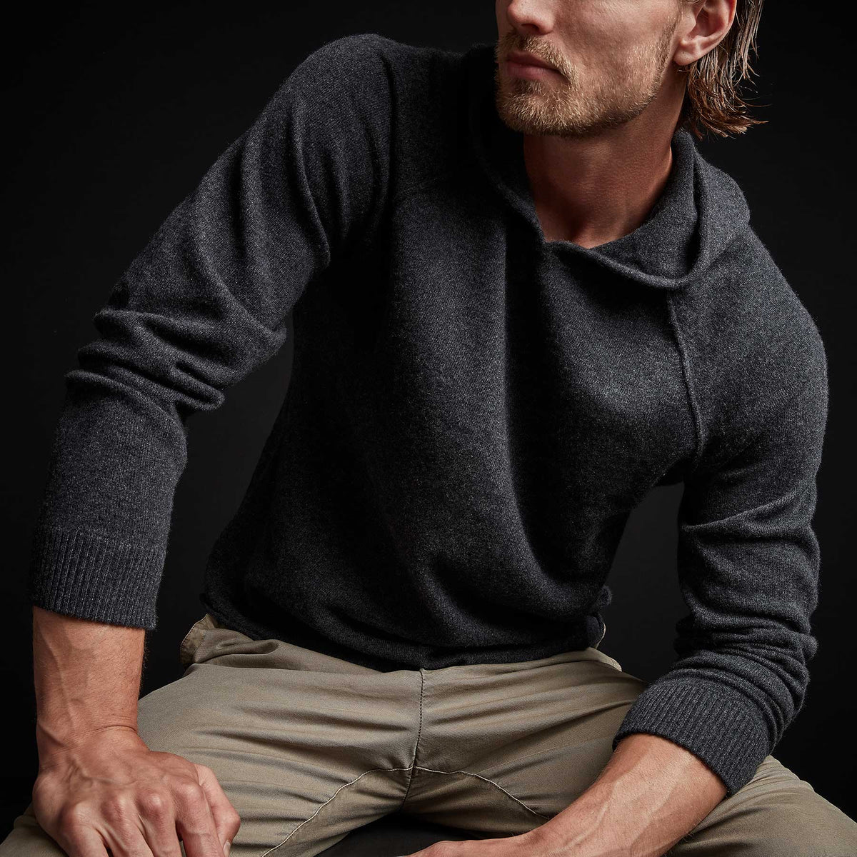 Recycled Cashmere Hooded Sweater in Anthracite | James Perse Los Angeles