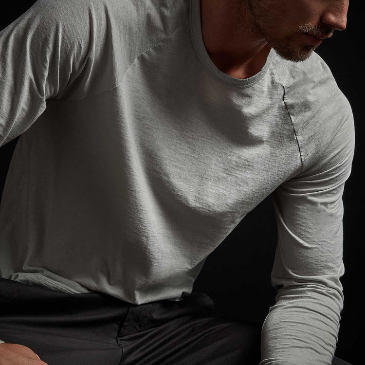 Recycled Lotus Jersey Raglan Crew in Skylight | James Perse Los Angeles