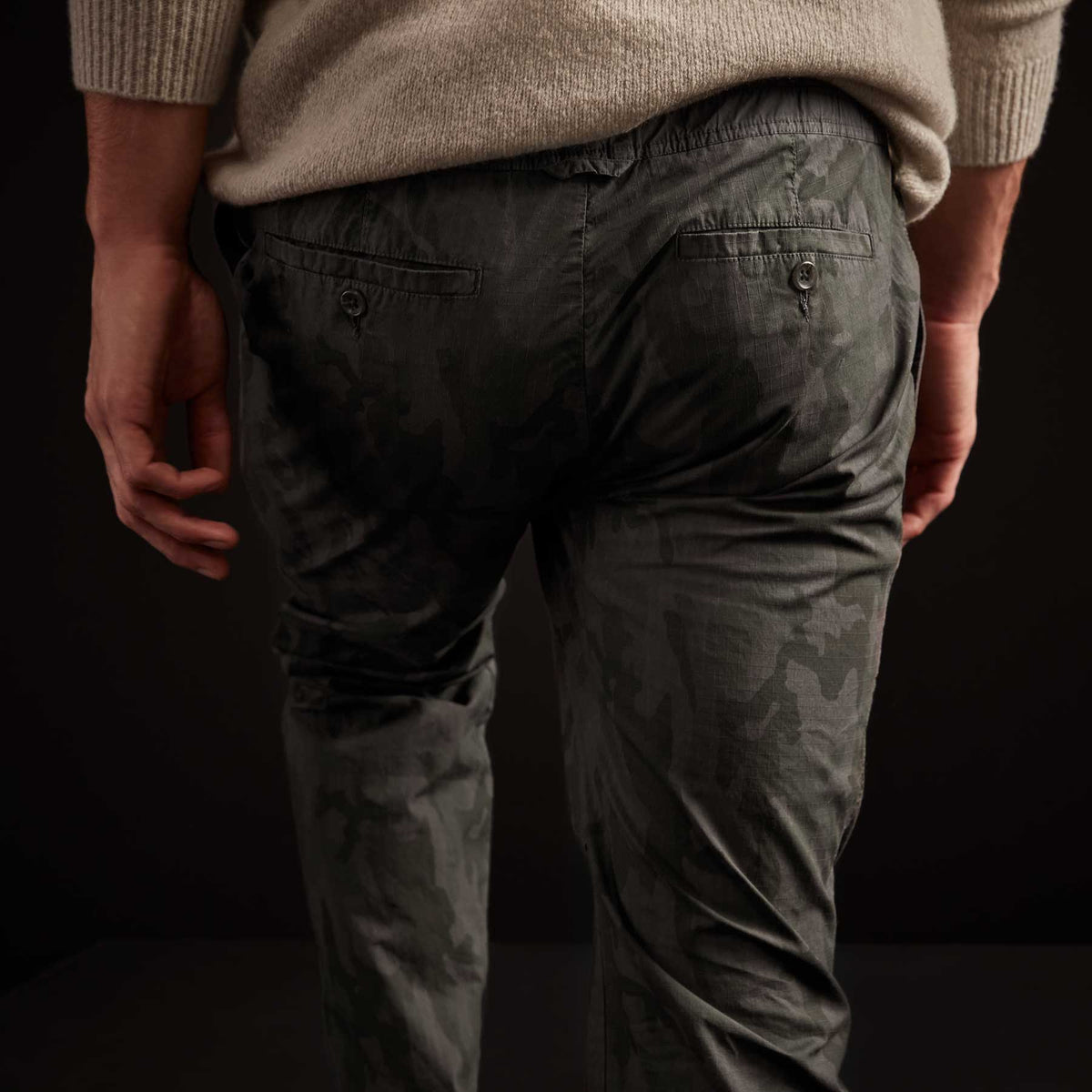 Camo Rip Stop Utility Pant in Carbon Pigment | James Perse Los Angeles