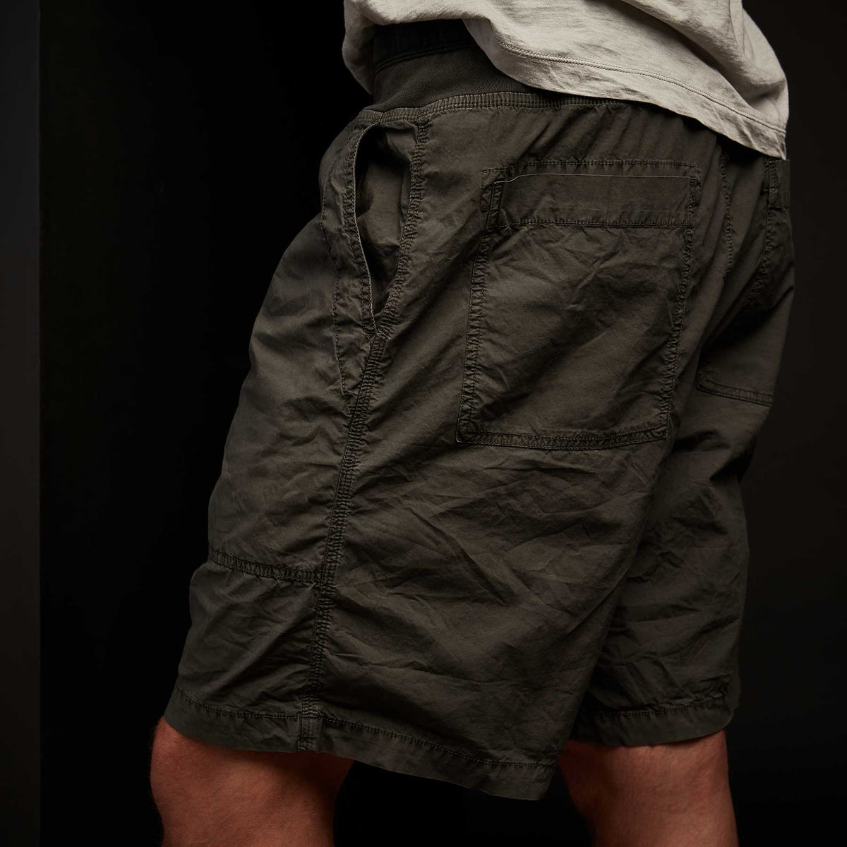 Mixed Media Stretch Poplin Short In Marsh Pigment | James Perse Los Angeles