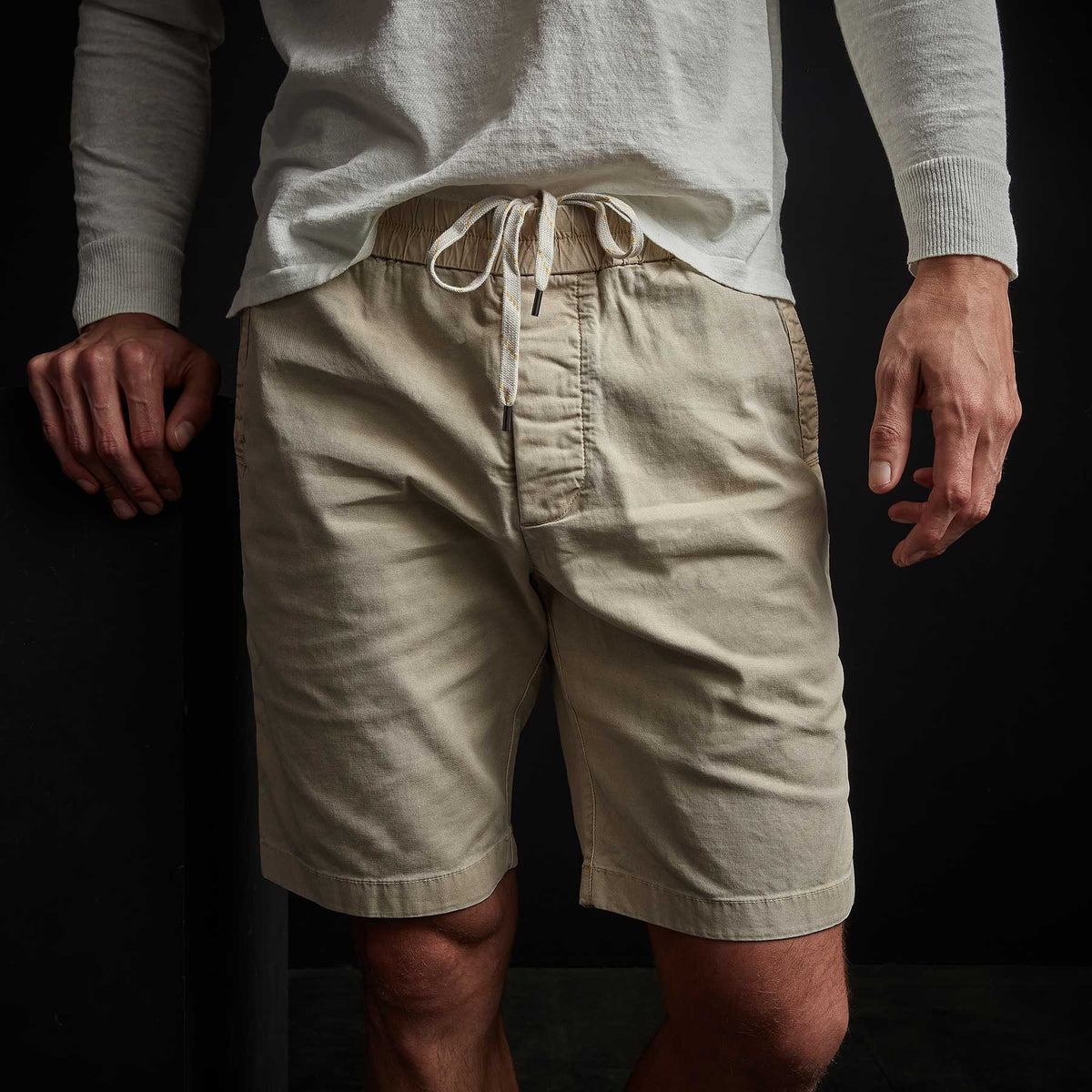 Stretch Canvas Work Short - Biscuit Pigment | James Perse Los Angeles
