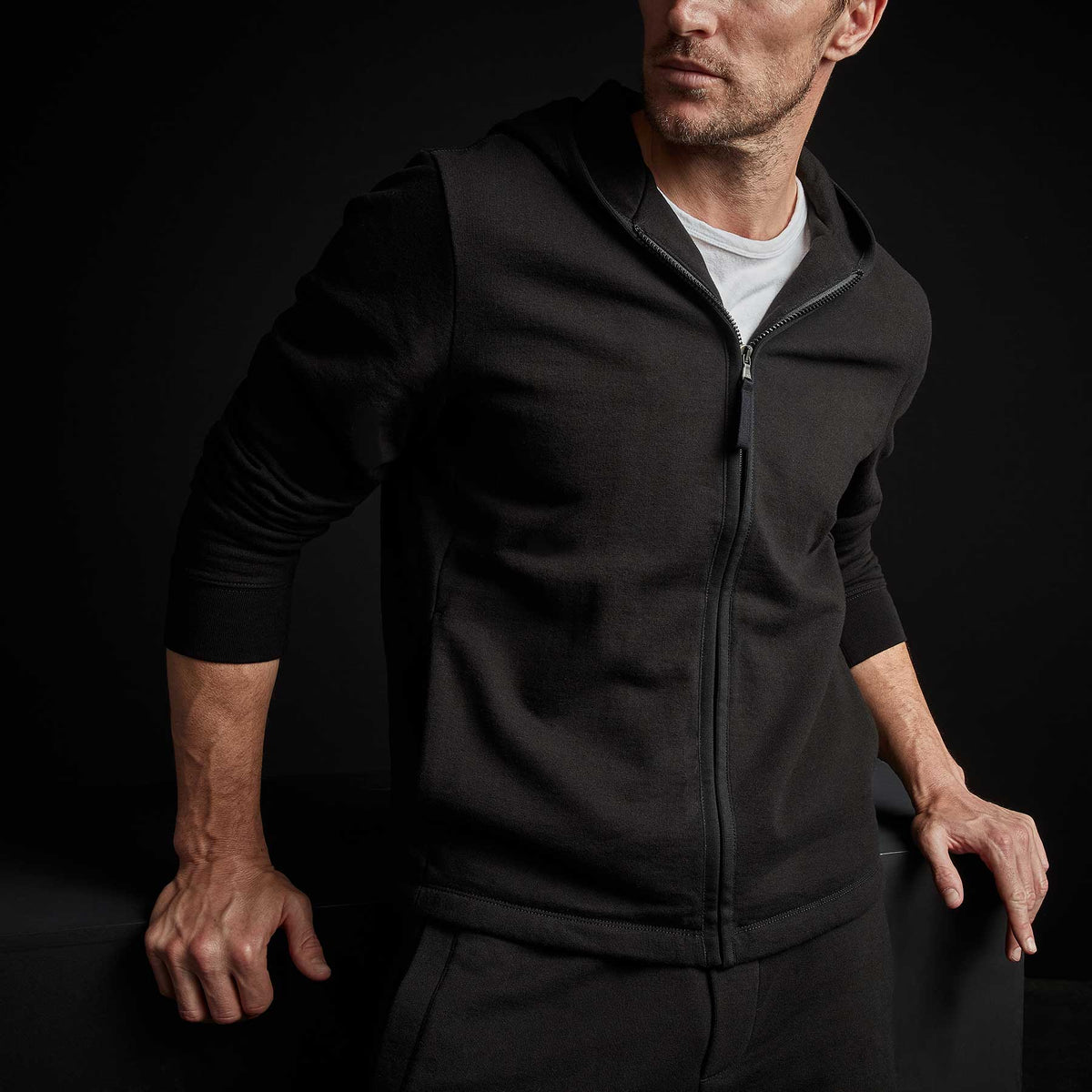 Vintage Fleece Full Zip Hoody in Black | James Perse Los Angeles
