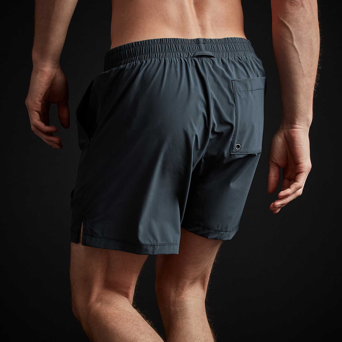 Split Hem Board Short in Laurel | James Perse Los Angeles