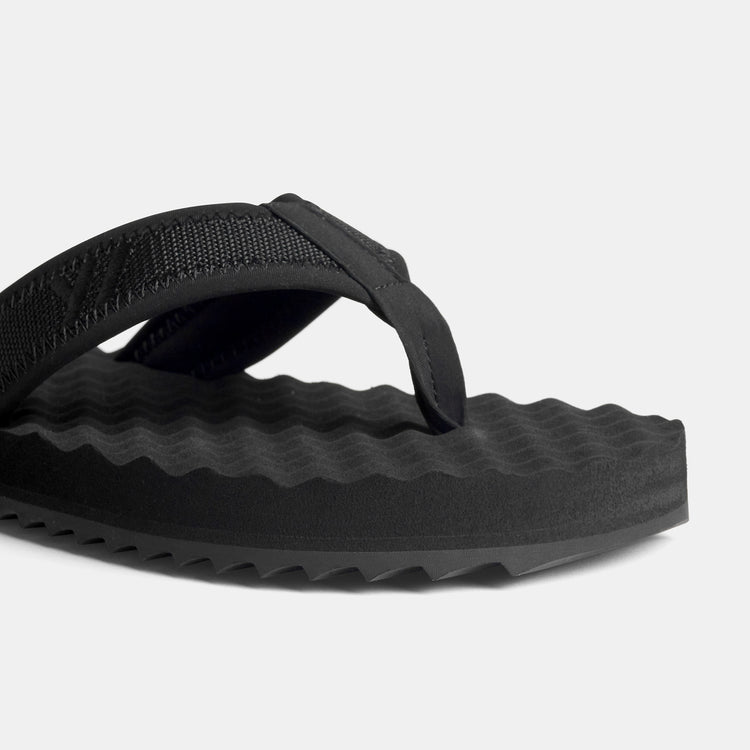 Y/OSEMITE Sport Flip Flop   Kids In Black/Black | James Perse Los Angeles