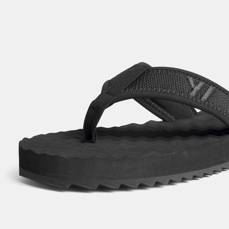 Y/OSEMITE Sport Flip Flop   Kids In Black/Black | James Perse Los Angeles