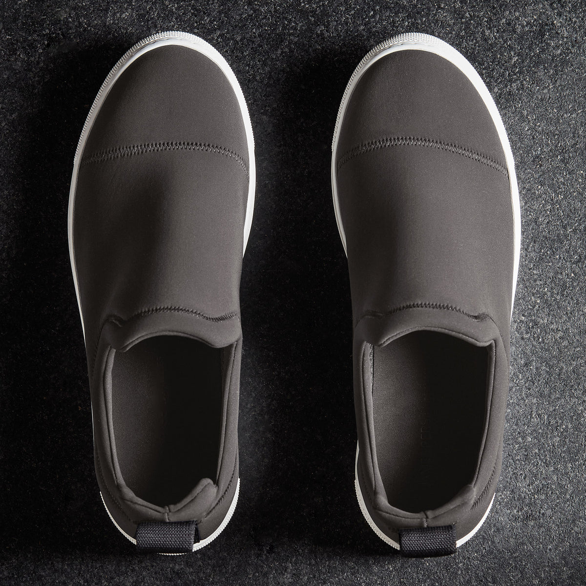 Men's Zuma Scuba Slip On in Carbon Grey | James Perse Los Angeles