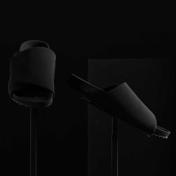 Men's Skubo Slide - Black/Black | James Perse Los Angeles