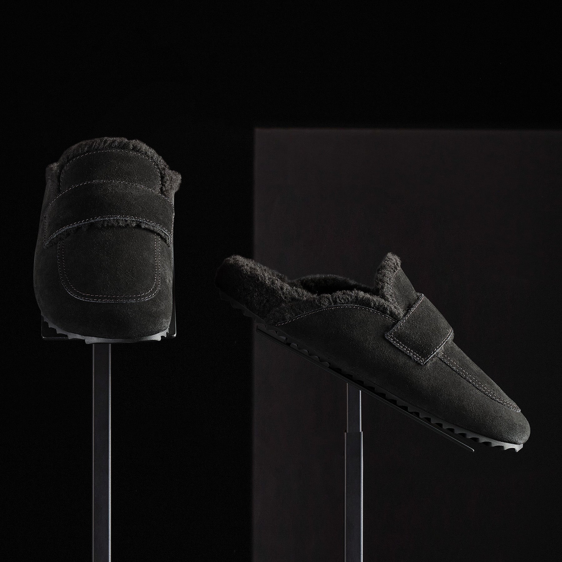 Women's Suede Shearling Loafer in Black/Black | James Perse Los Angeles