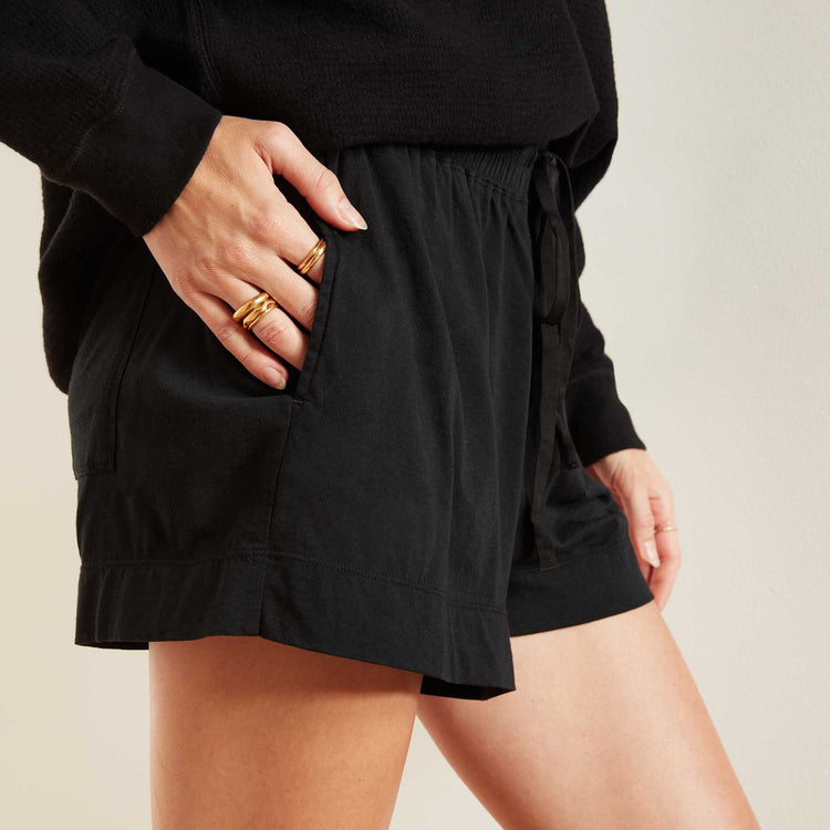 Luxe Lotus Jersey Lounge Short - Black | James Perse Los Angeles