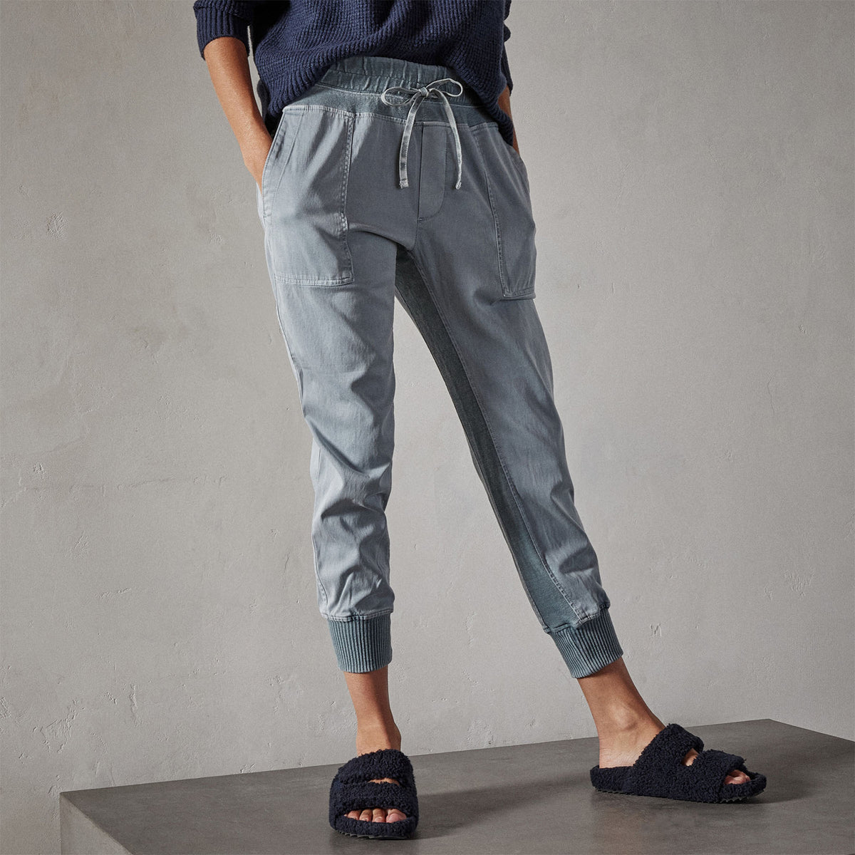 Mixed Media Pant in Ocean Mist Pigment | James Perse Los Angeles