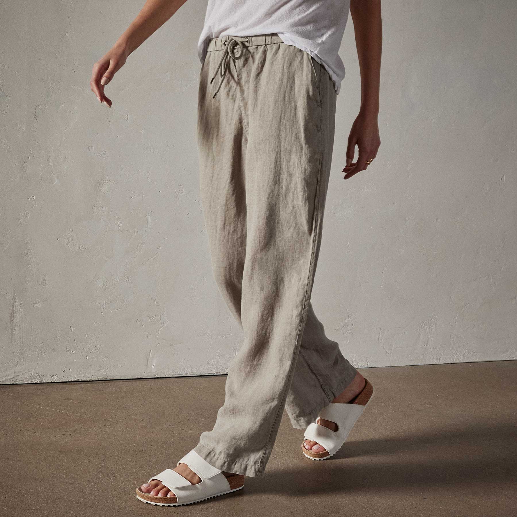 Lightweight Linen Pant in Silt Pigment | James Perse Los Angeles 