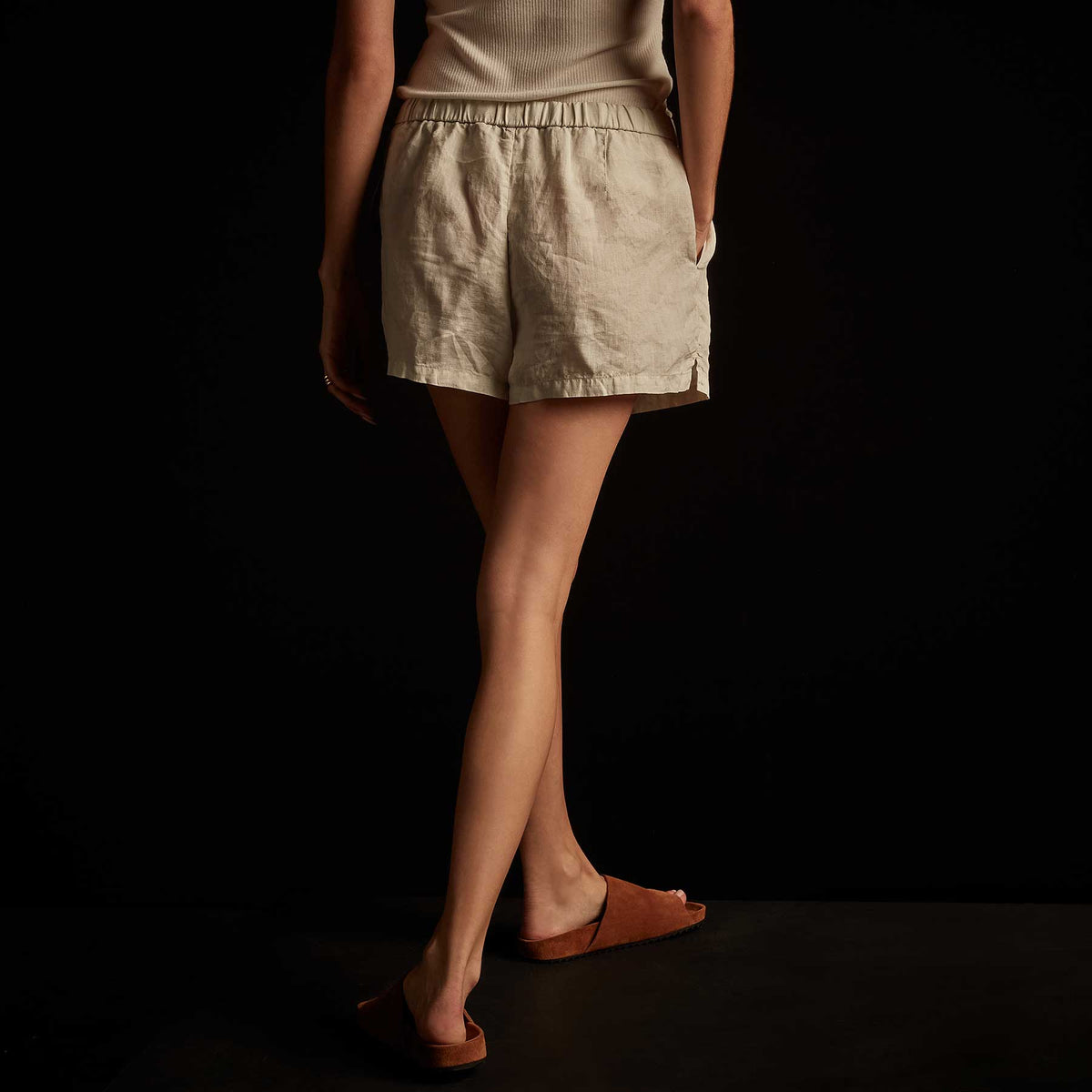 Lightweight Linen Short - Paste Pigment | James Perse Los Angeles