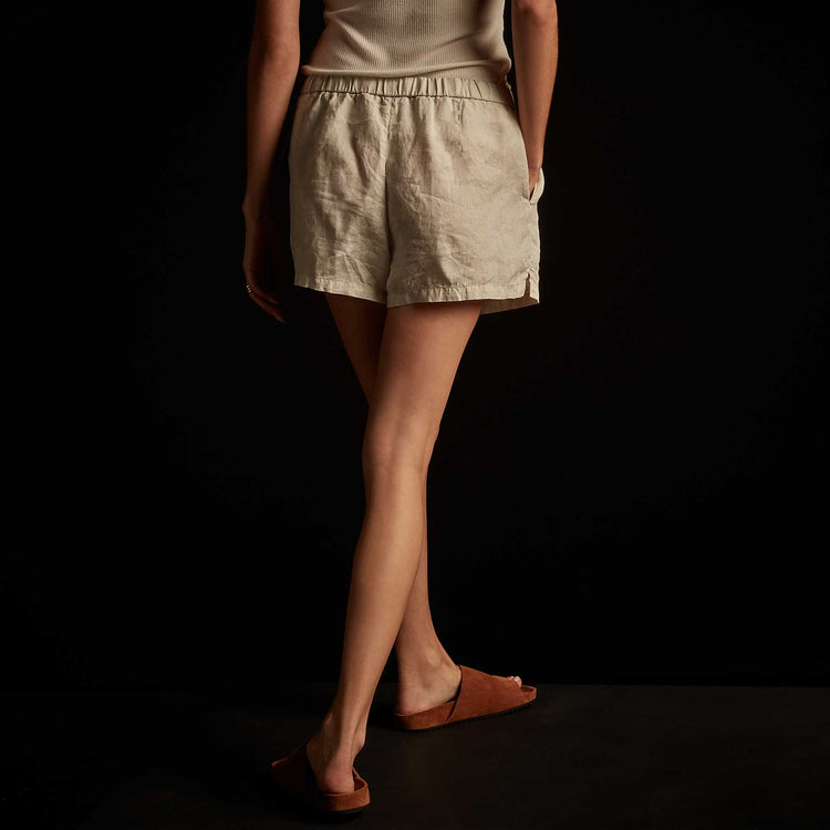 Lightweight Linen Short - Paste Pigment | James Perse Los Angeles