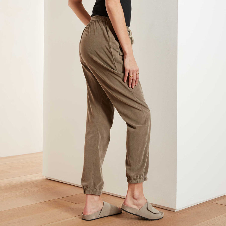 Fine Corduroy Pant - Fawn Pigment | James Perse Los Angeles
