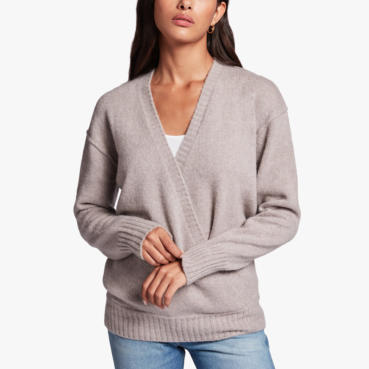 Crossover Cashmere Sweater In Silver Wheat | James Perse Los Angeles