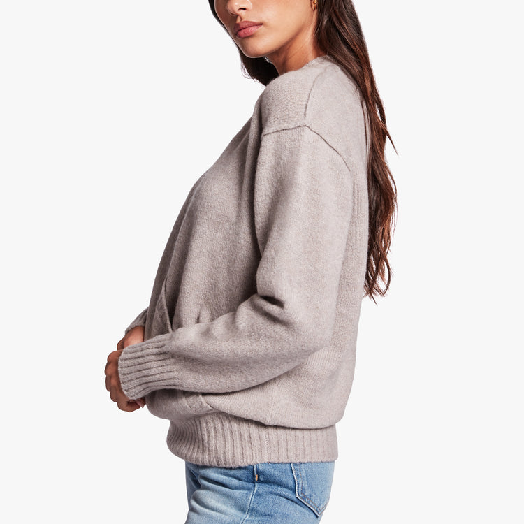 Crossover Cashmere Sweater In Silver Wheat | James Perse Los Angeles