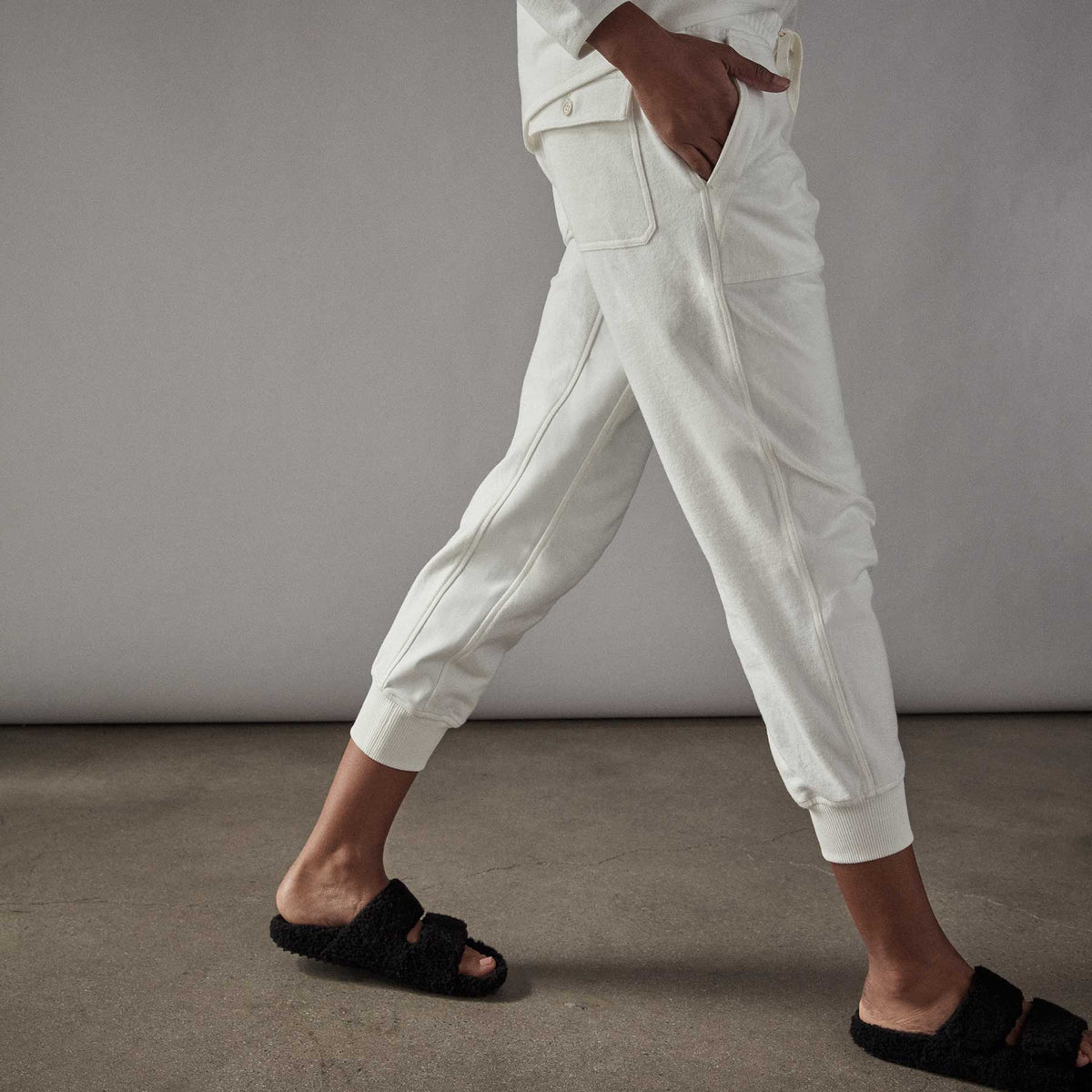 Brushed Terry Pocket Pant - Everest White | James Perse Los Angeles