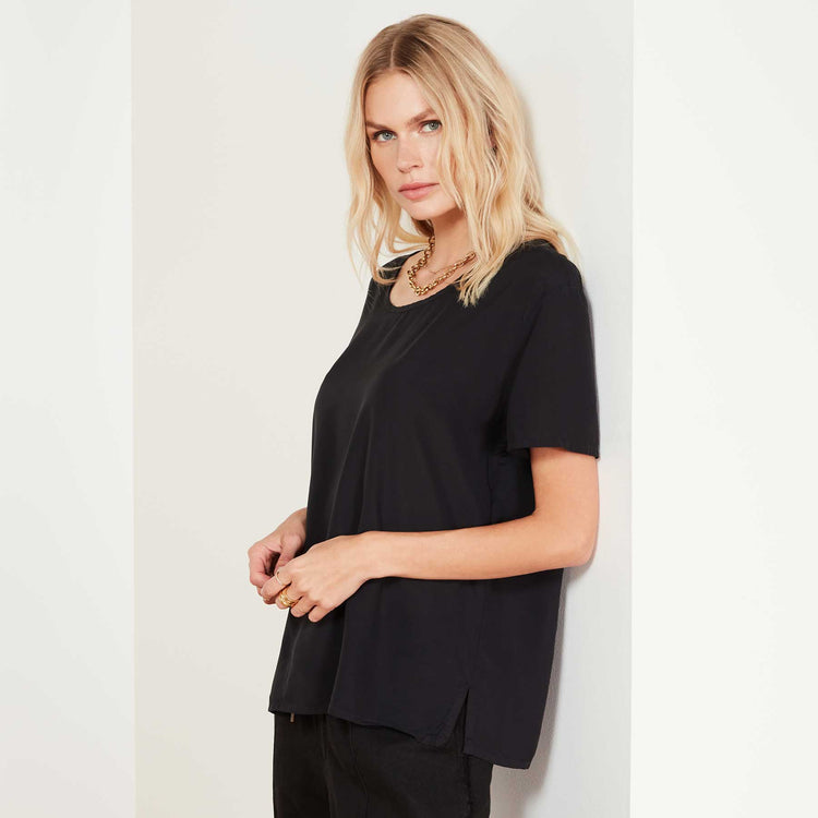 Matte Cupro Tee In Black | James Perse Los Angeles