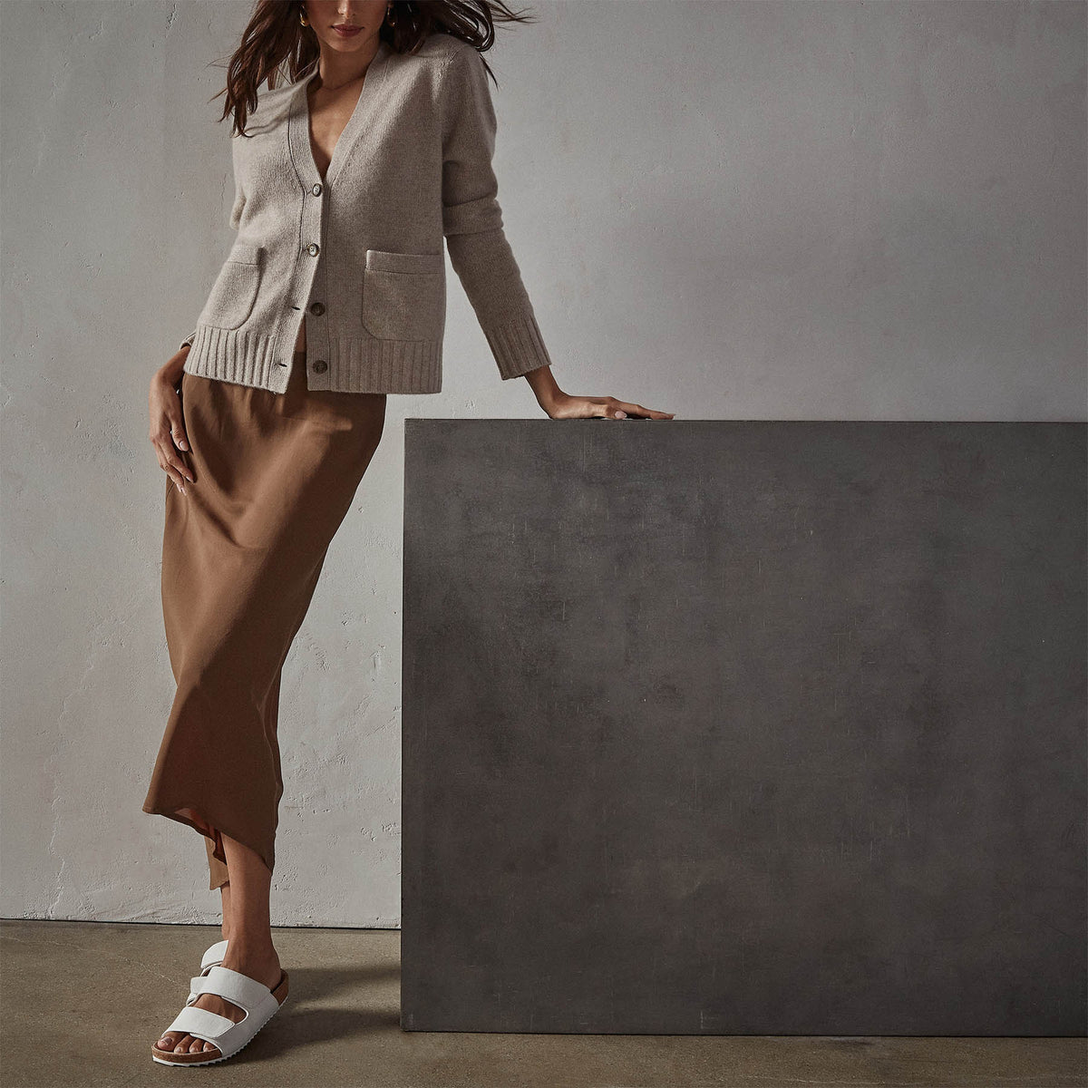 High Low A Line Skirt in Acorn | James Perse Los Angeles
