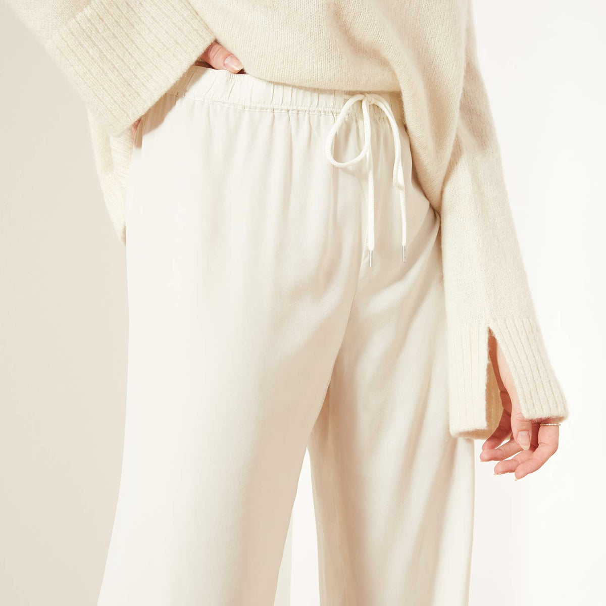 Micro Suede Pull On Pant - Alabaster | James Perse Los Angeles