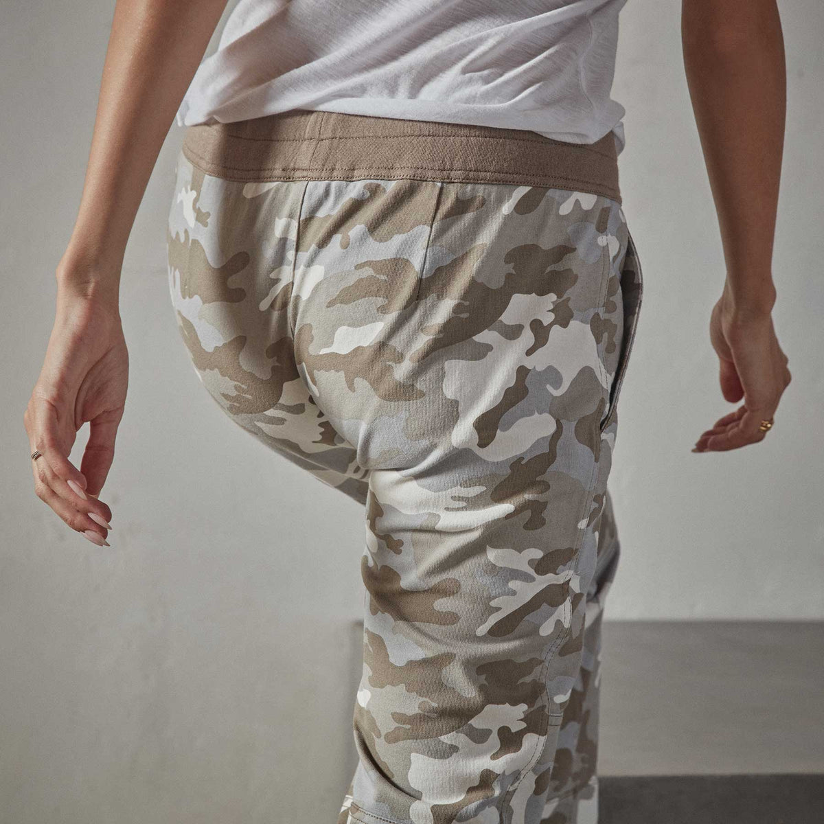 Cropped Camo Trouser in Desert Camo | James Perse Los Angeles