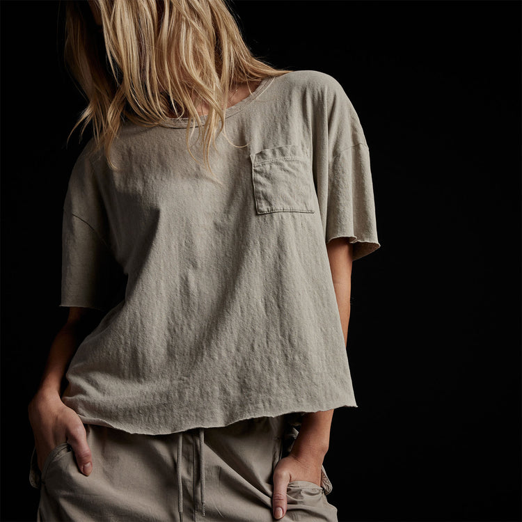 Jersey Relaxed Fit Pocket Tee in String Pigment | James Perse Los Angeles 