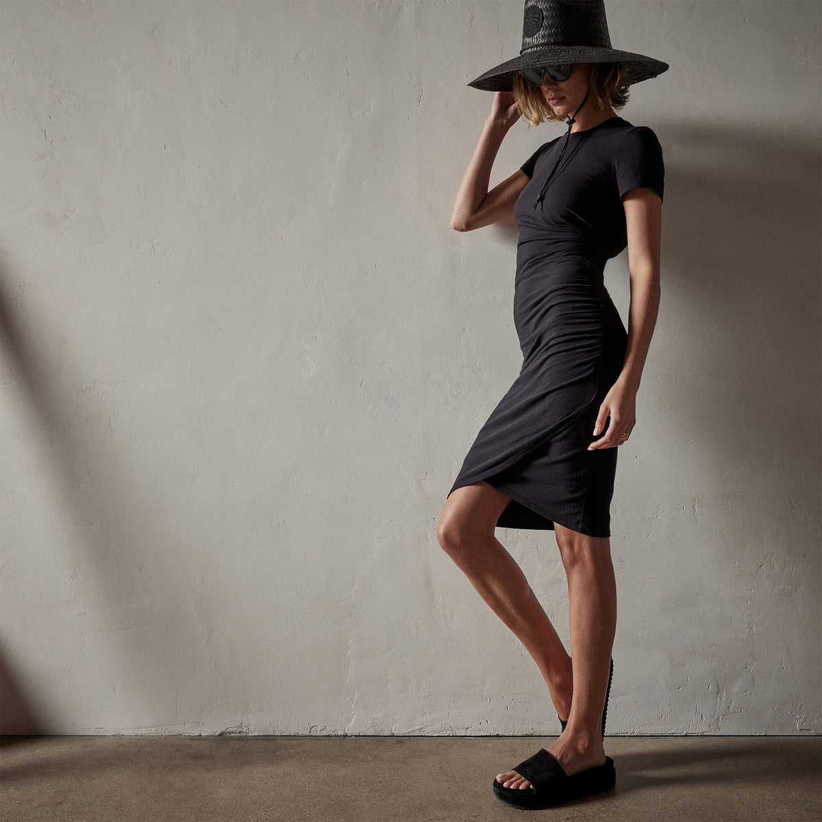 Horizon Skirt in Black | James Perse Los Angeles