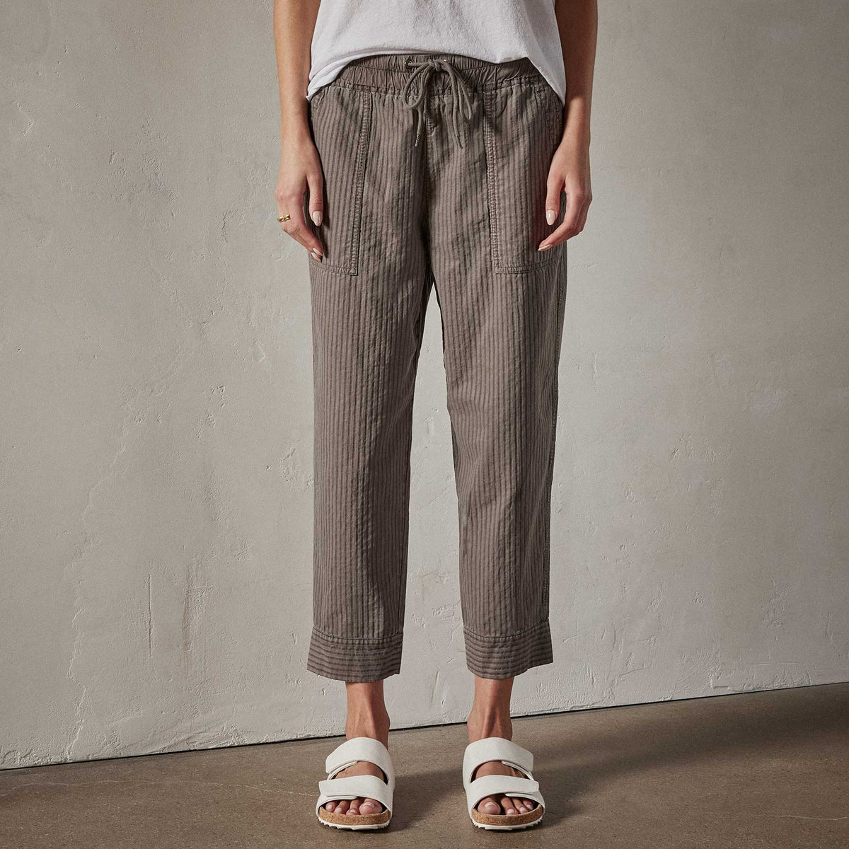Seersucker Pant in River Rock Pigment | James Perse Los Angeles 