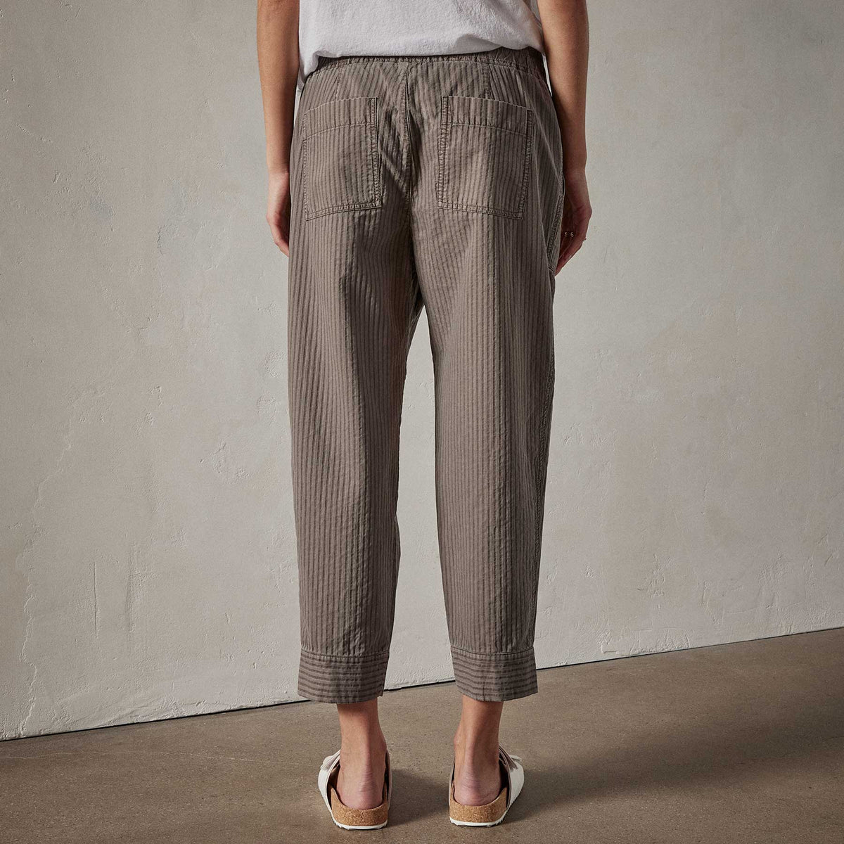 Seersucker Pant in River Rock Pigment | James Perse Los Angeles 