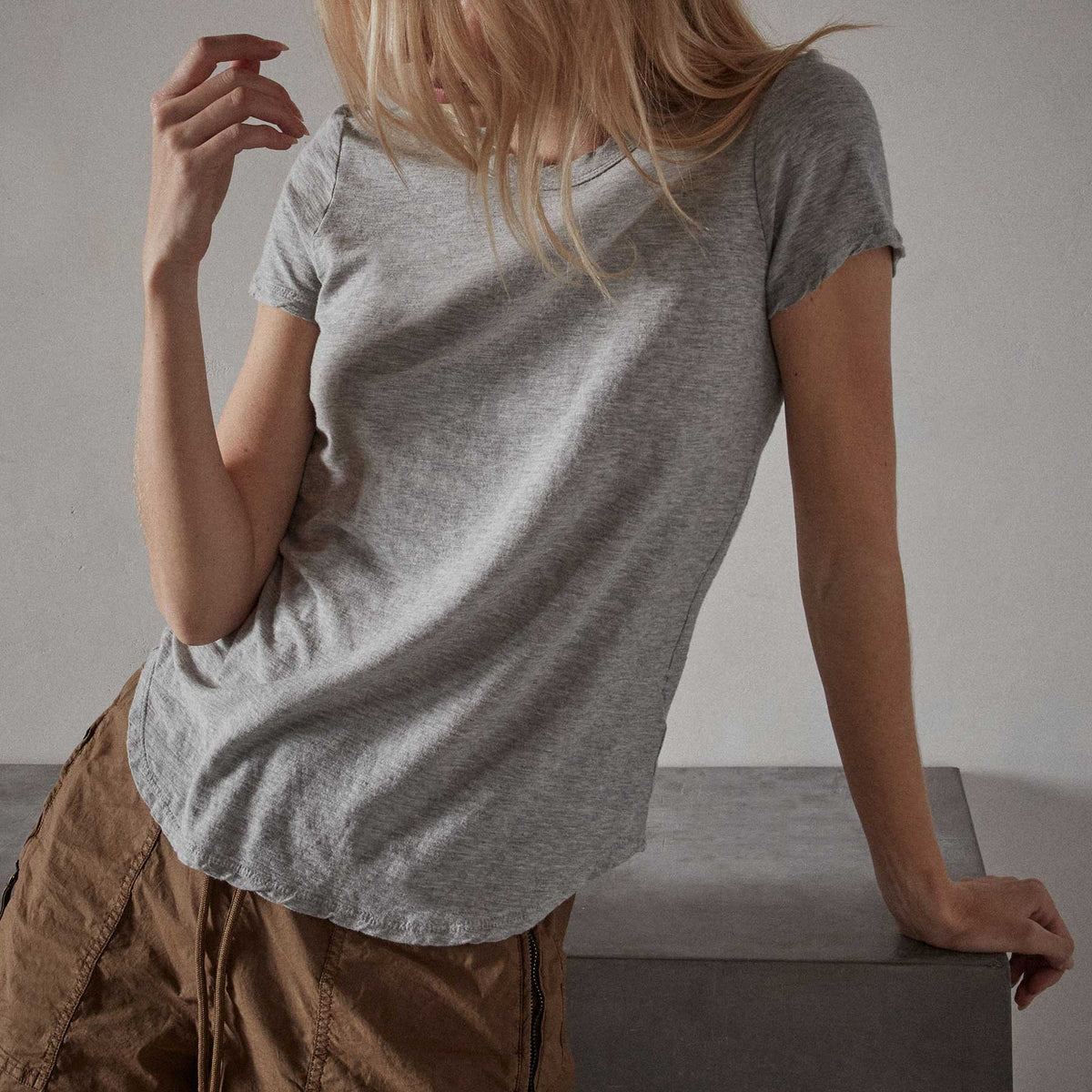 Sheer Slub Crew Neck Tee in Heather Grey | James Perse Los Angeles