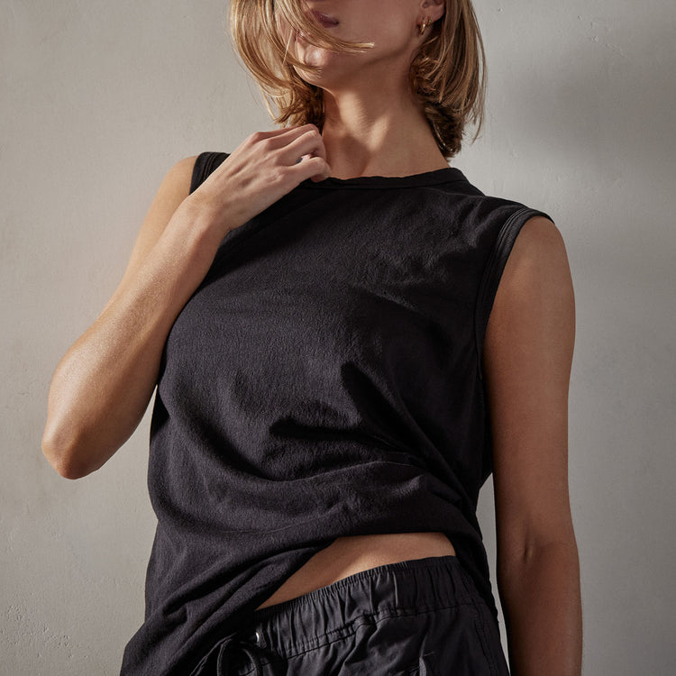 Crepe Jersey Muscle Crew in Black | James Perse Los Angeles