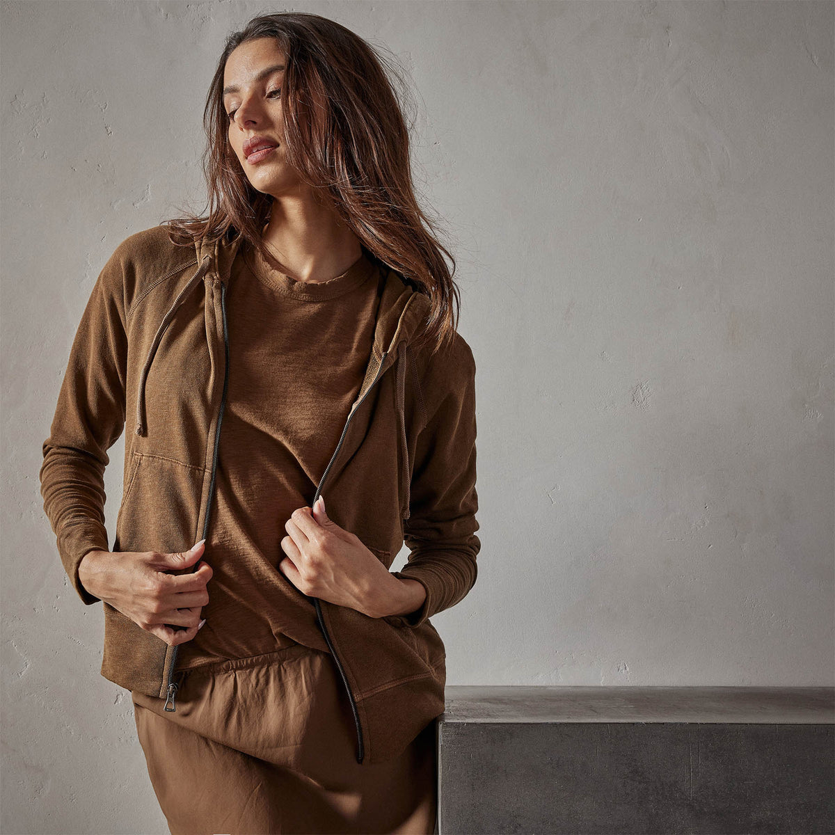 Vintage French Terry Zip Up Hoody in Acorn Pigment | James Perse Los Angeles