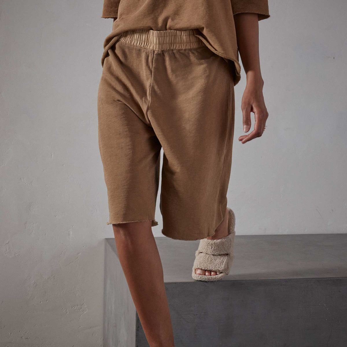 French Terry Boyfriend Short - Bronze Pigment | James Perse Los Angeles